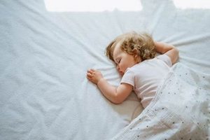 Safe Baby Sleeping with Blanket at 6 Months: Guide Baby Care 101: Essential Tips for Happy, Healthy Babies Safe Baby Sleeping with Blanket at 6 Months: Guide | Baby Care 101: Essential Tips for Happy, Healthy Babies