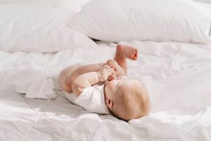 Baby Sleep: Why Is My Baby Throwing Legs Up & Down? Baby Care 101: Essential Tips for Happy, Healthy Babies Baby Sleep: Why Is My Baby Throwing Legs Up & Down? | Baby Care 101: Essential Tips for Happy, Healthy Babies