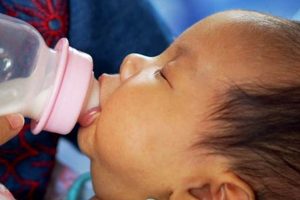 Bottle Feeding: When to Introduce a Bottle to Breastfed Baby Safely Baby Care 101: Essential Tips for Happy, Healthy Babies Bottle Feeding: When to Introduce a Bottle to Breastfed Baby Safely | Baby Care 101: Essential Tips for Happy, Healthy Babies