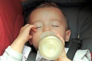 Bottle Woes: Why Does My Baby Fall Asleep While Feeding? Tips Baby Care 101: Essential Tips for Happy, Healthy Babies Bottle Woes: Why Does My Baby Fall Asleep While Feeding? Tips | Baby Care 101: Essential Tips for Happy, Healthy Babies